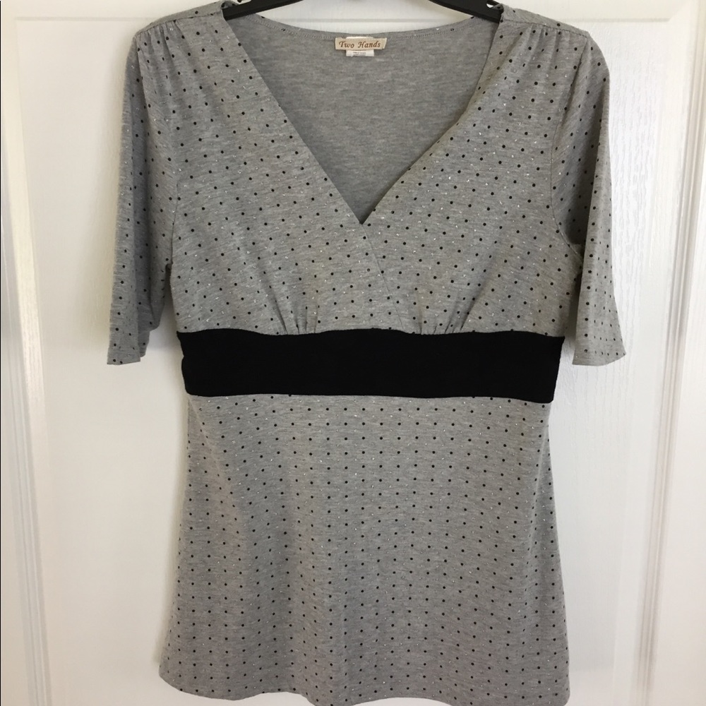 Two Hands 3/4 sleeve top